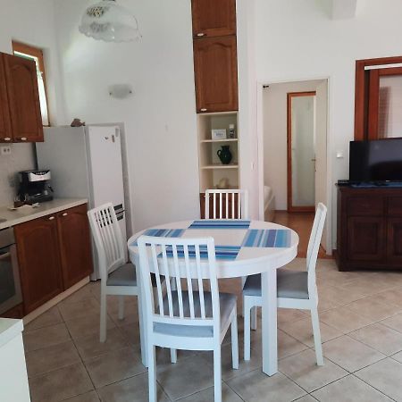 Apartments Summer Touch Петрчане Екстер'єр фото