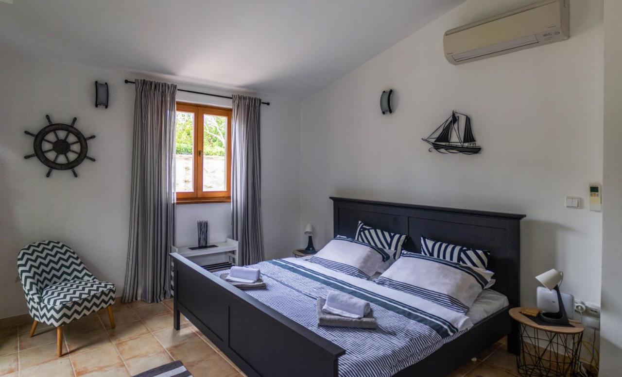Apartments Summer Touch Петрчане Екстер'єр фото