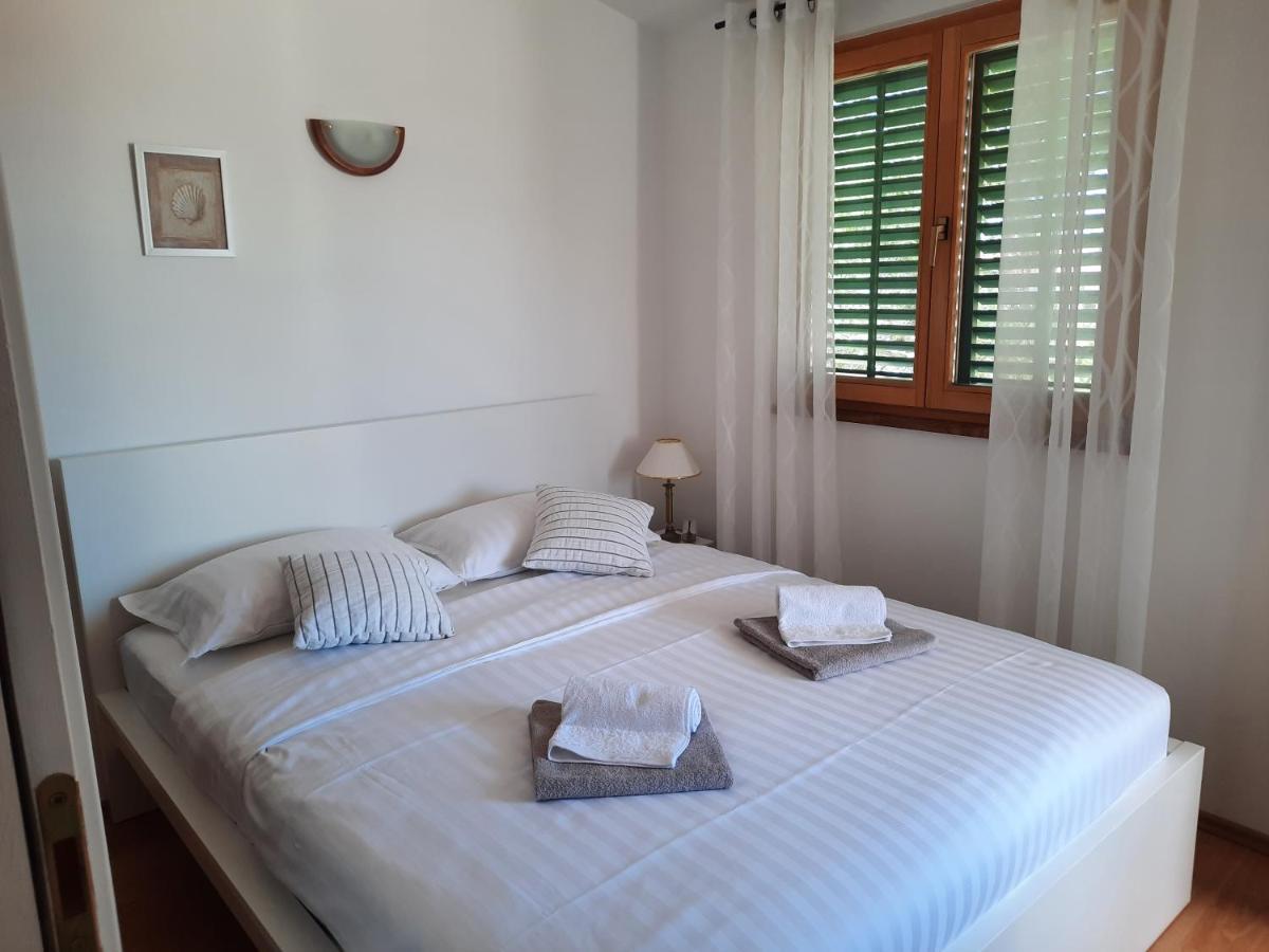 Apartments Summer Touch Петрчане Екстер'єр фото